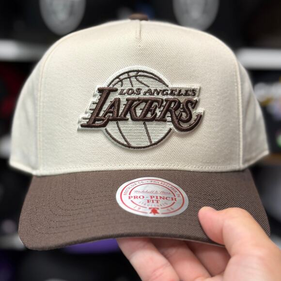 Los Angeles Lakers A-Frame Mitchell & Ness Snapback Creme/Brown - Picture 2 of 4